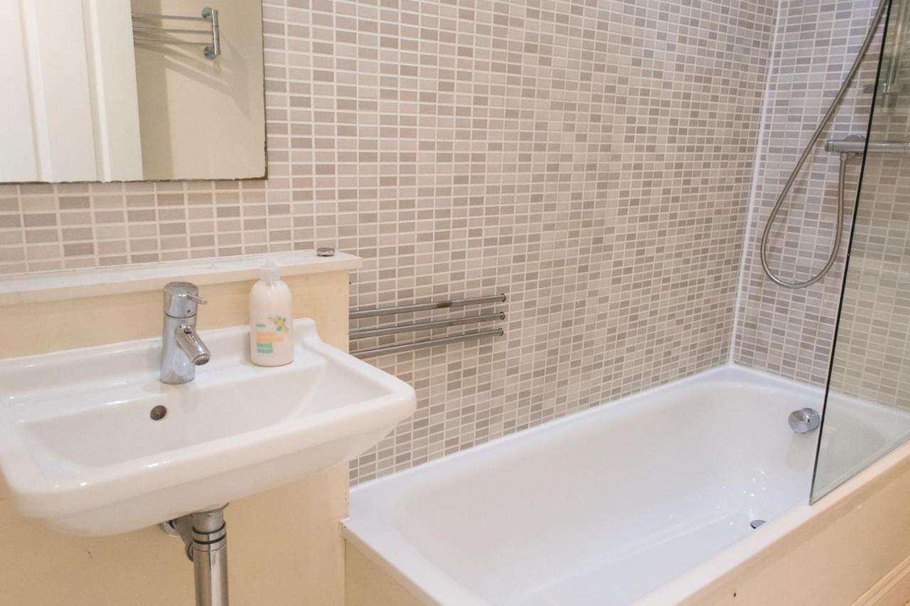 Host & Stay - York Terrace Apartments NWI Extérieur photo